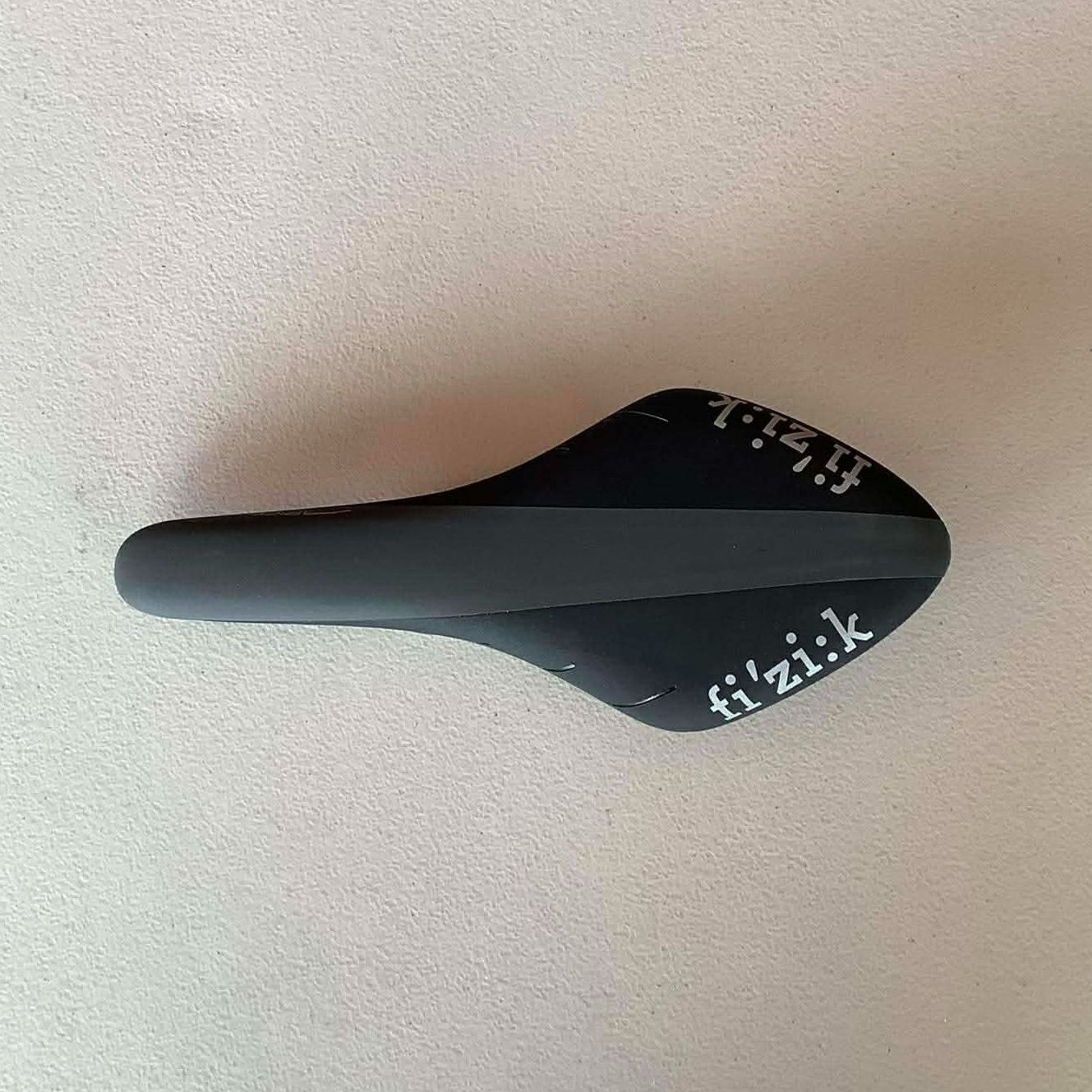 Fizik ARIONE R3 kiumレール for スネーク レギュラー フィジーク