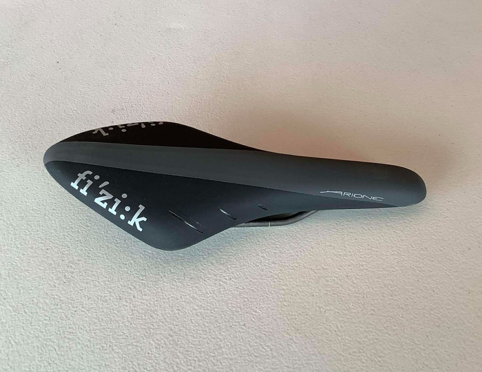 Fizik ARIONE R3 kiumレール for スネーク レギュラー フィジーク