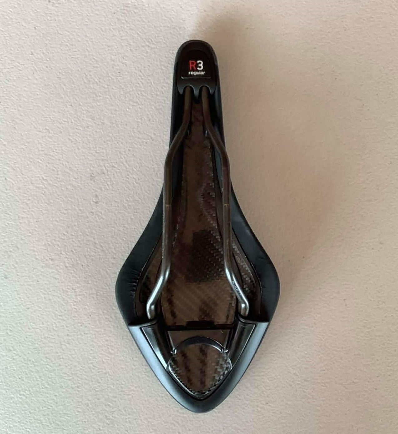 Fizik ARIONE R3 kiumレール for スネーク レギュラー フィジーク