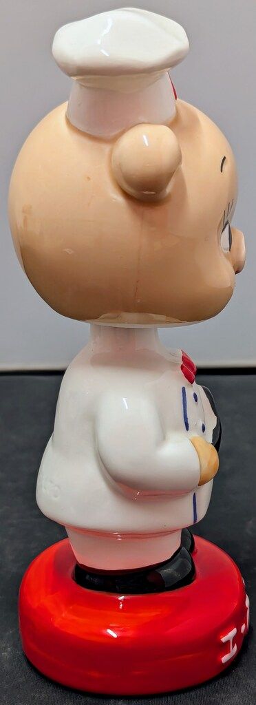 TOYSCLUB 陶器製首振り人形 エースコック こぶたのコック首ふり/赤台座