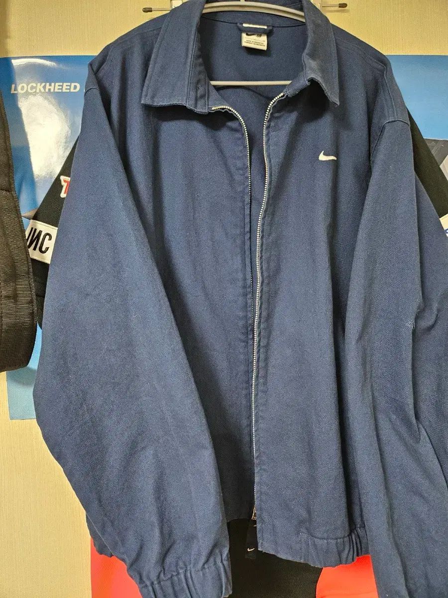 値下げ！未使用 ナイキ SB ライトウェイト スケートボードジャケット ネイビー ナイキ SB ライトウェイト スケートボード ジャケット - メルカリ