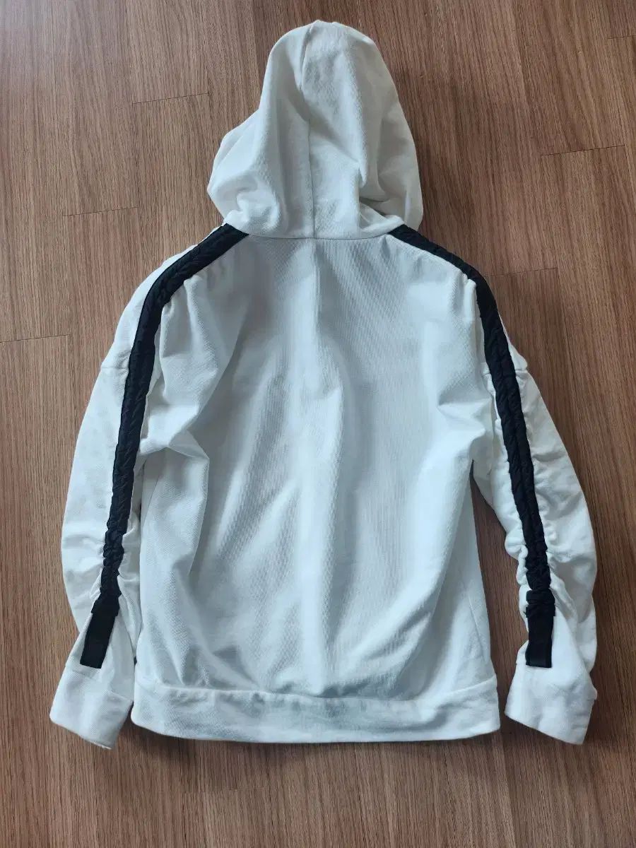 モンクレール キッズ 女の子 フード ジップアップ 10歳