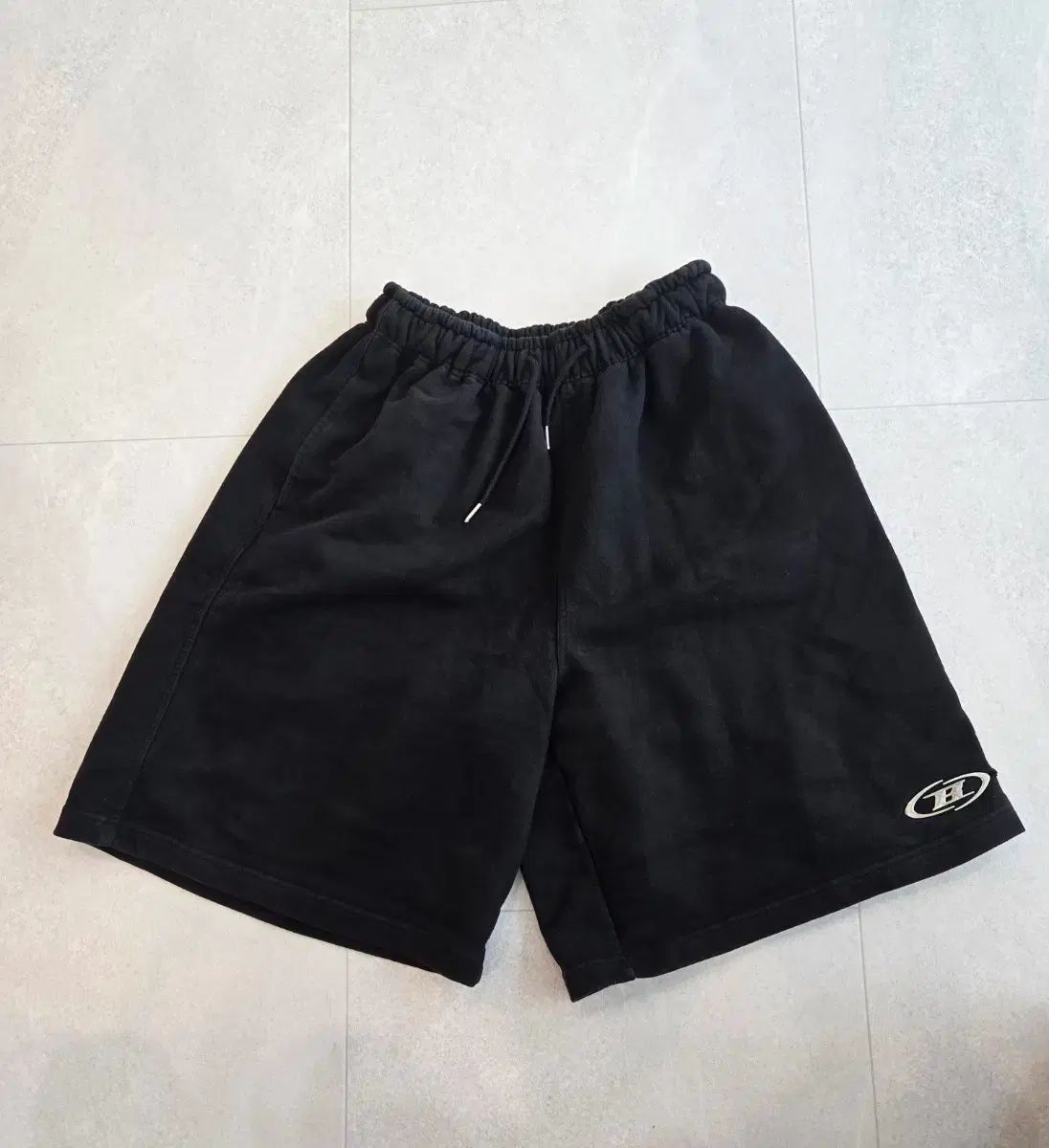 BORN TO WIN バミューダ パンツ トレーニングウェア