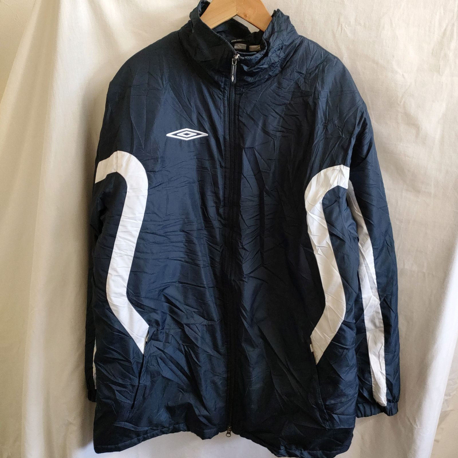 アンブロ UMBRO ネイビー 紺色 ダウンジャケット Mサイズ - メルカリ