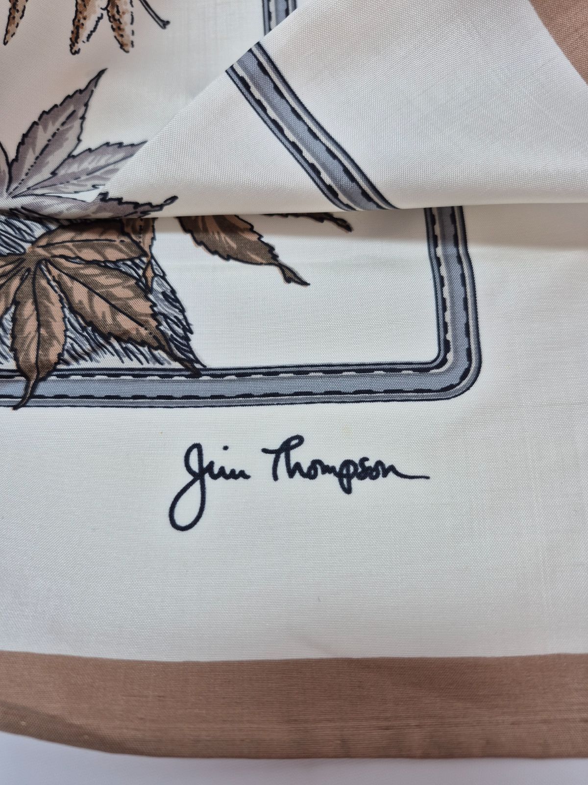 used品】美品！JIM THOMPSON レディーススカーフ タイシルク100