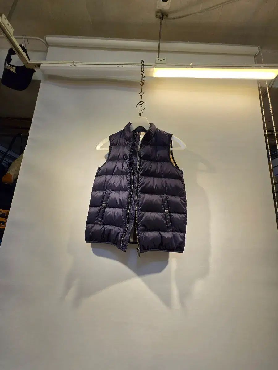 バーバリー ネイビー ダウン ベスト