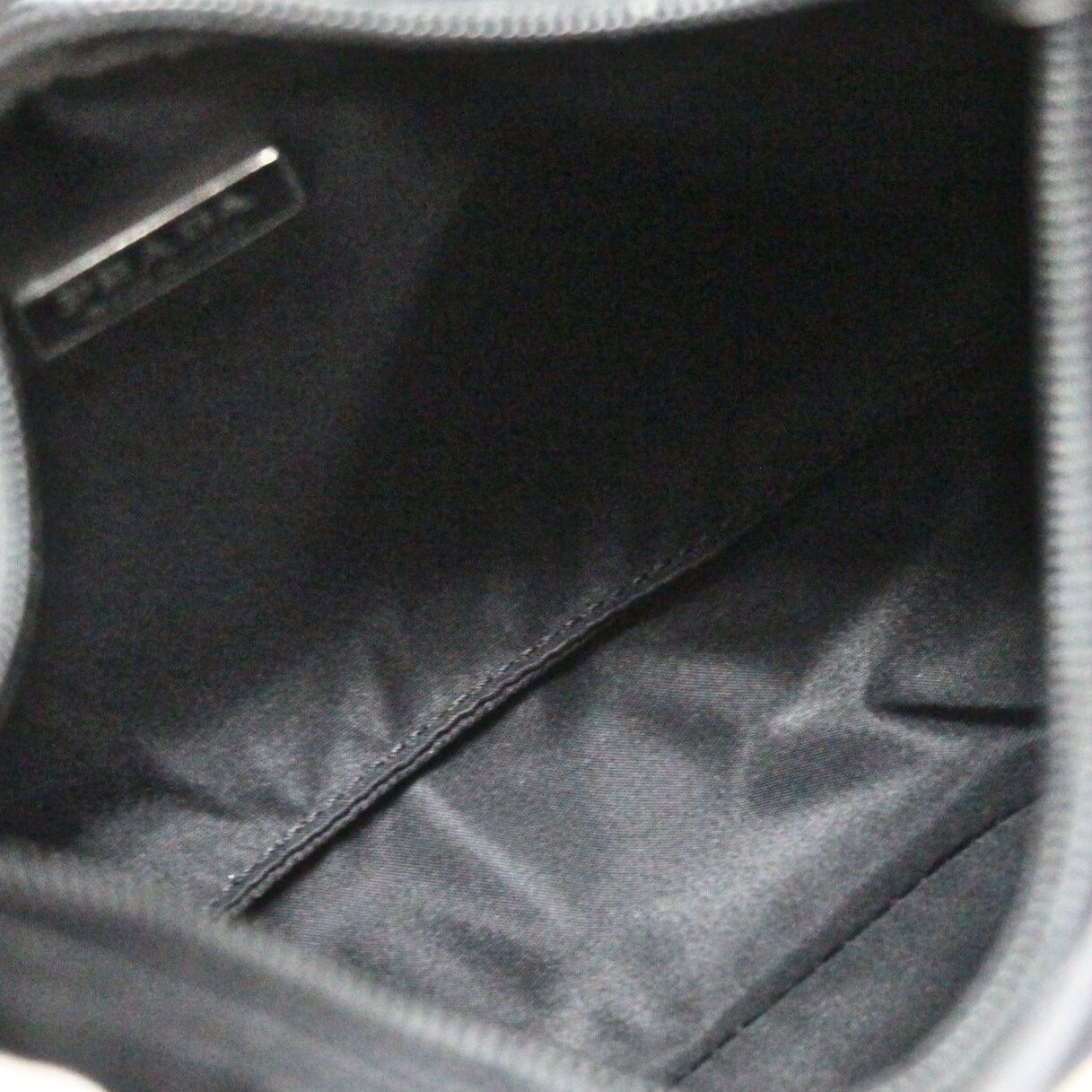 プラダ PRADA 三角ロゴ ミニハンドバッグ アクセサリーポーチ ナイロン