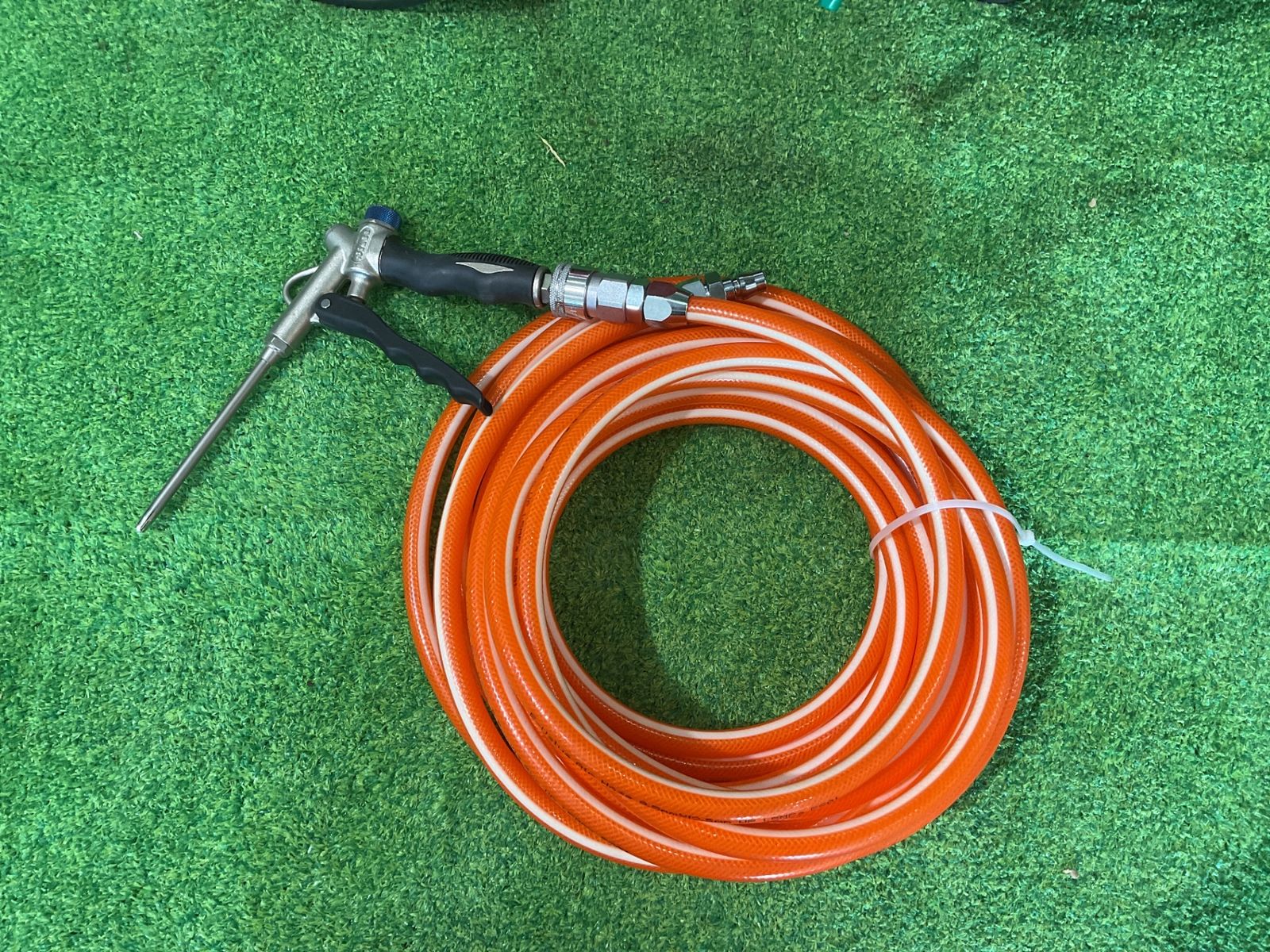  モノタロウ MCP 25 SLMA オイルレスコンプレッサー 静音タイプ L 手製ホース掛け付き 満タンまで約４分 取説付き サ 236 コンプレッサー エアーツール