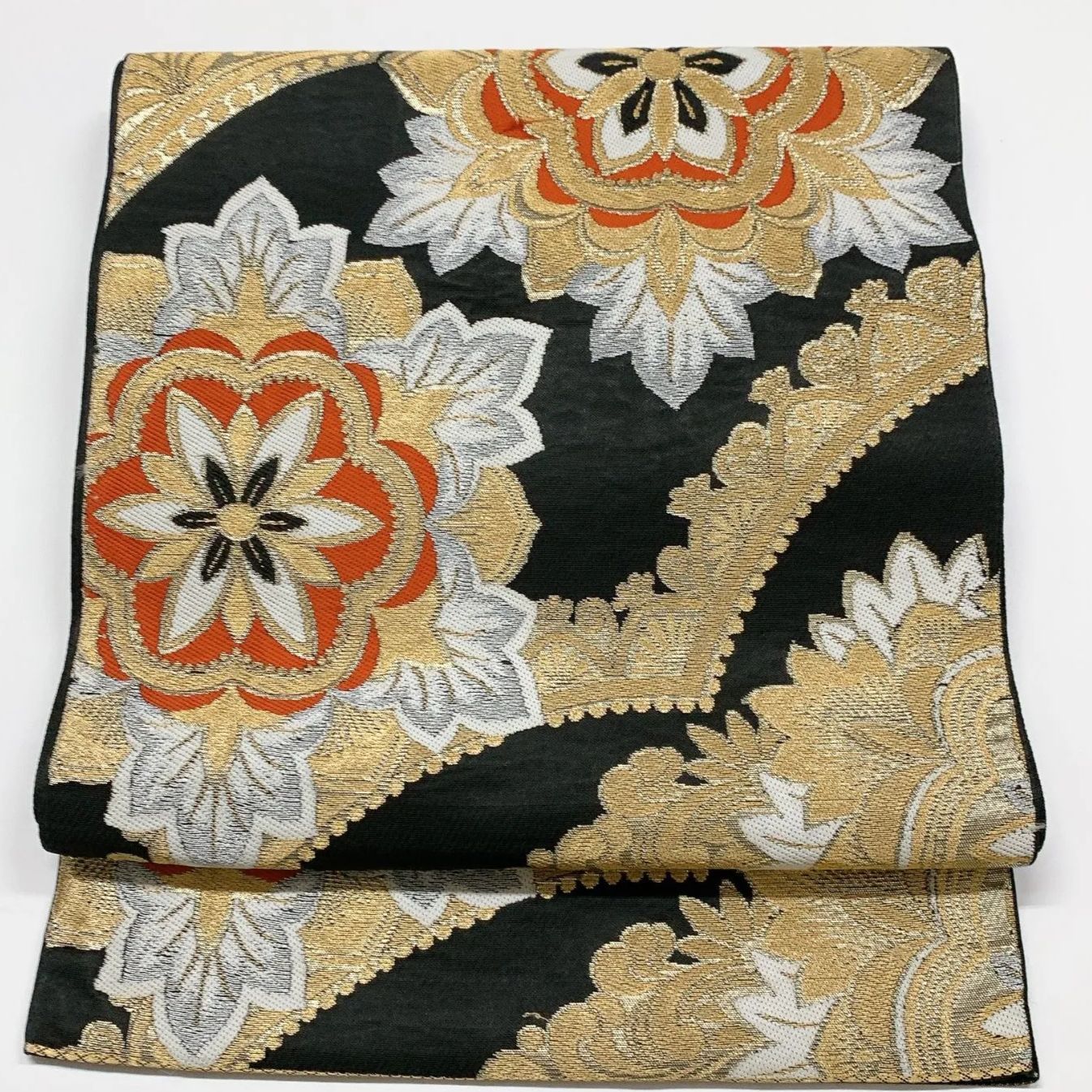 【 袋帯 】正絹　黒　花唐草　大ぶり　金糸　しゃれ袋　しゃれ着　街着　吉祥文様 袋帯 】正絹 黒 花唐草 大ぶり 金糸 しゃれ袋 しゃれ着 街着 吉祥文様