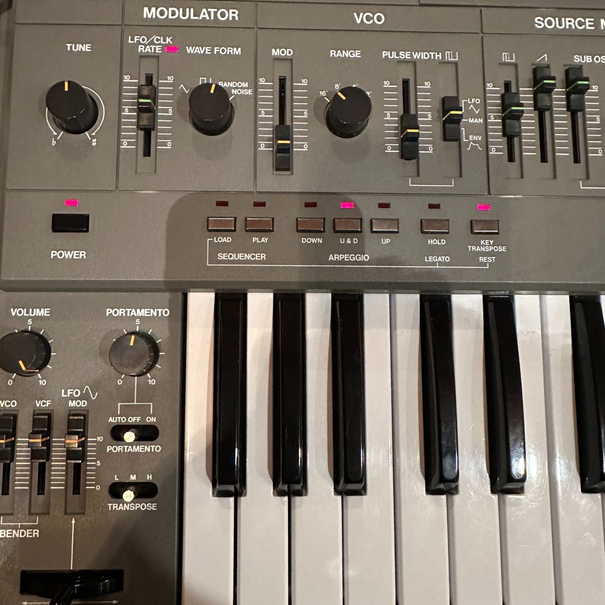 Roland SH-101 アナログシンセサイザー（ジャンク） Roland SH-101 Analog Synthesizer Keyboard 1980年代 ローランド