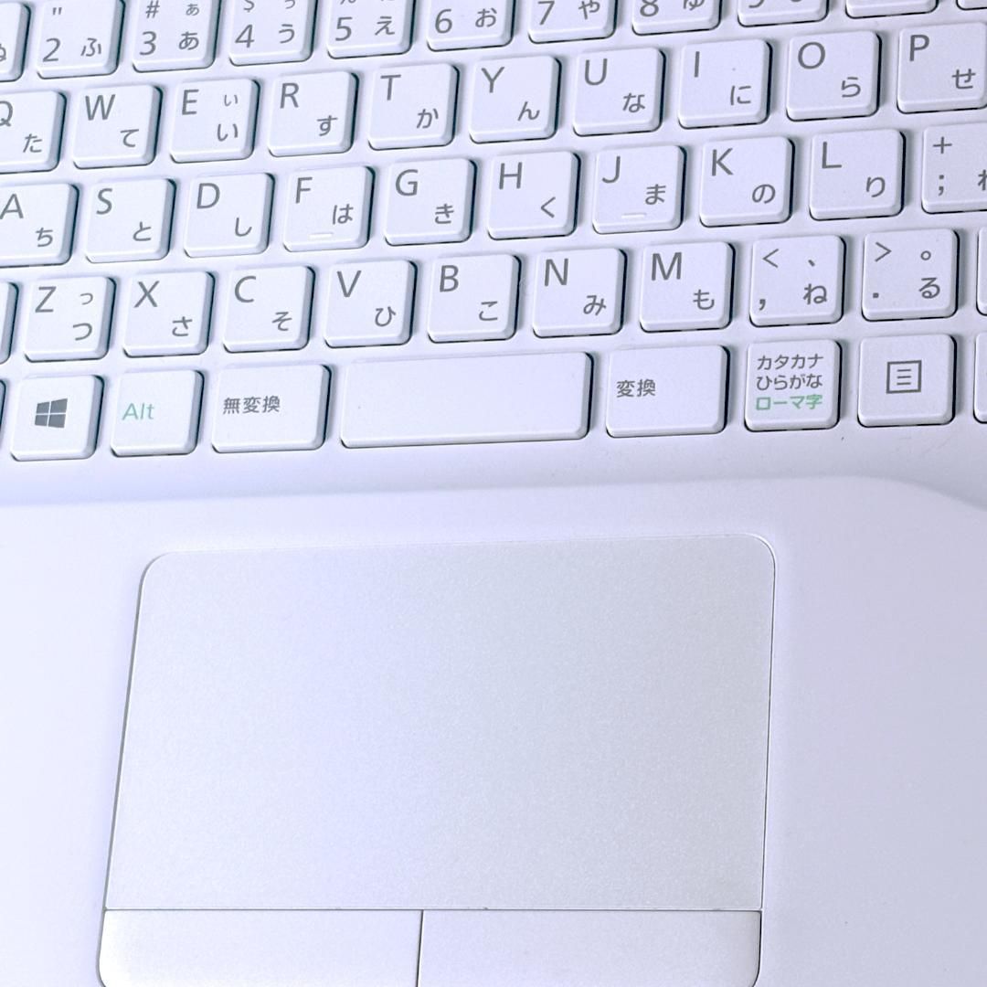 Corei7・16GB・SSD・DVDマルチ・Windows11・ホワイトノートパソコン