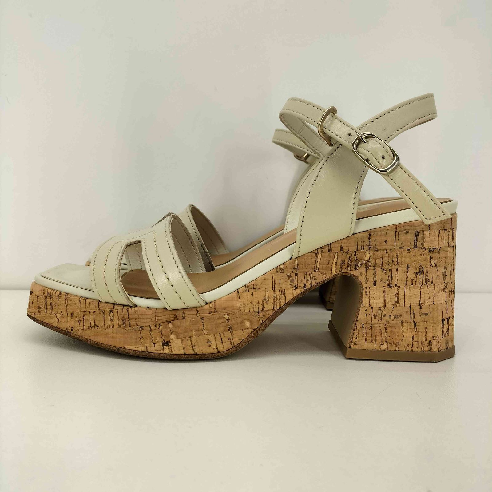 ダイアナ DIANA コルクヒール サンダル レディース 22 1/2 - メルカリ
