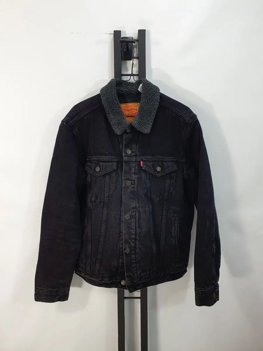 リーバイス ブラック デニム シェルパ トラッカー ジャケット m