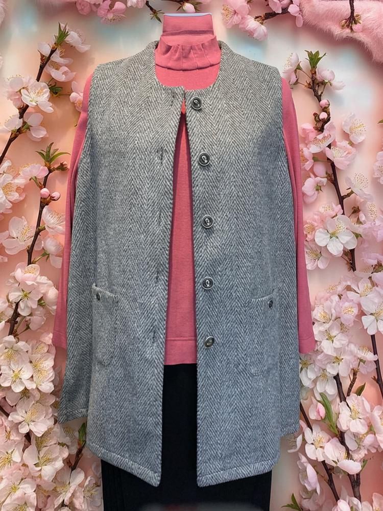 レディースミセスファッション ツィード ヘリンボーン 素材 前開きロングベスト 背裏 秋冬春 ４０代５０代６０代 17 380円の商品 15 800円 前身ごろ両脇にボタン付きポケットががあります