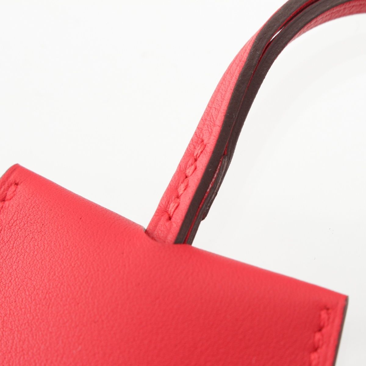 エルメス 24年 レザー イヤーズギフト クロシェット キーリング