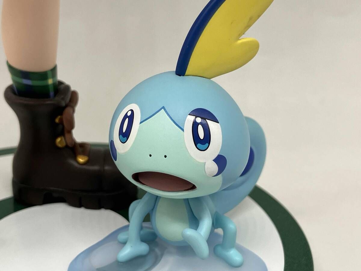 ARTFX J ユウリ with メッソン 1/8 ｢ポケットモンスタｰ ソｰド・シｰルド