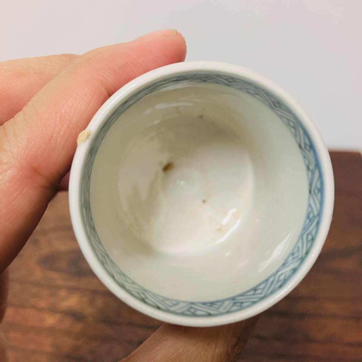 古伊万里写？ 染付のぞき猪口蛸唐草文様 時代不明 ※全体にニュウあり