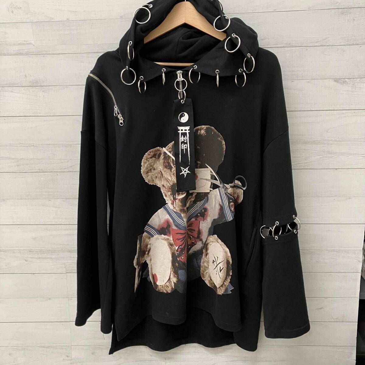 TRAVAS TOKYOトラバス トーキョー パーカー フーディー 椎名ひかり