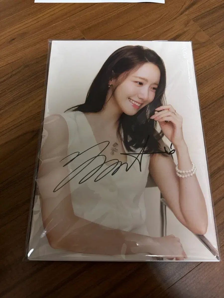 GIRLS' GENERATION(少女時代・SNSD) ユナ(YOONA) サイン ポスター 出品