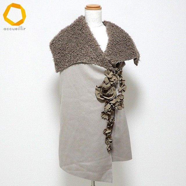 wnc さえら レインダンス Rain Dance ベスト ジレ ムートン風 レザー調 花モチーフ アシンメトリー 3 グレー系 レディース 865797