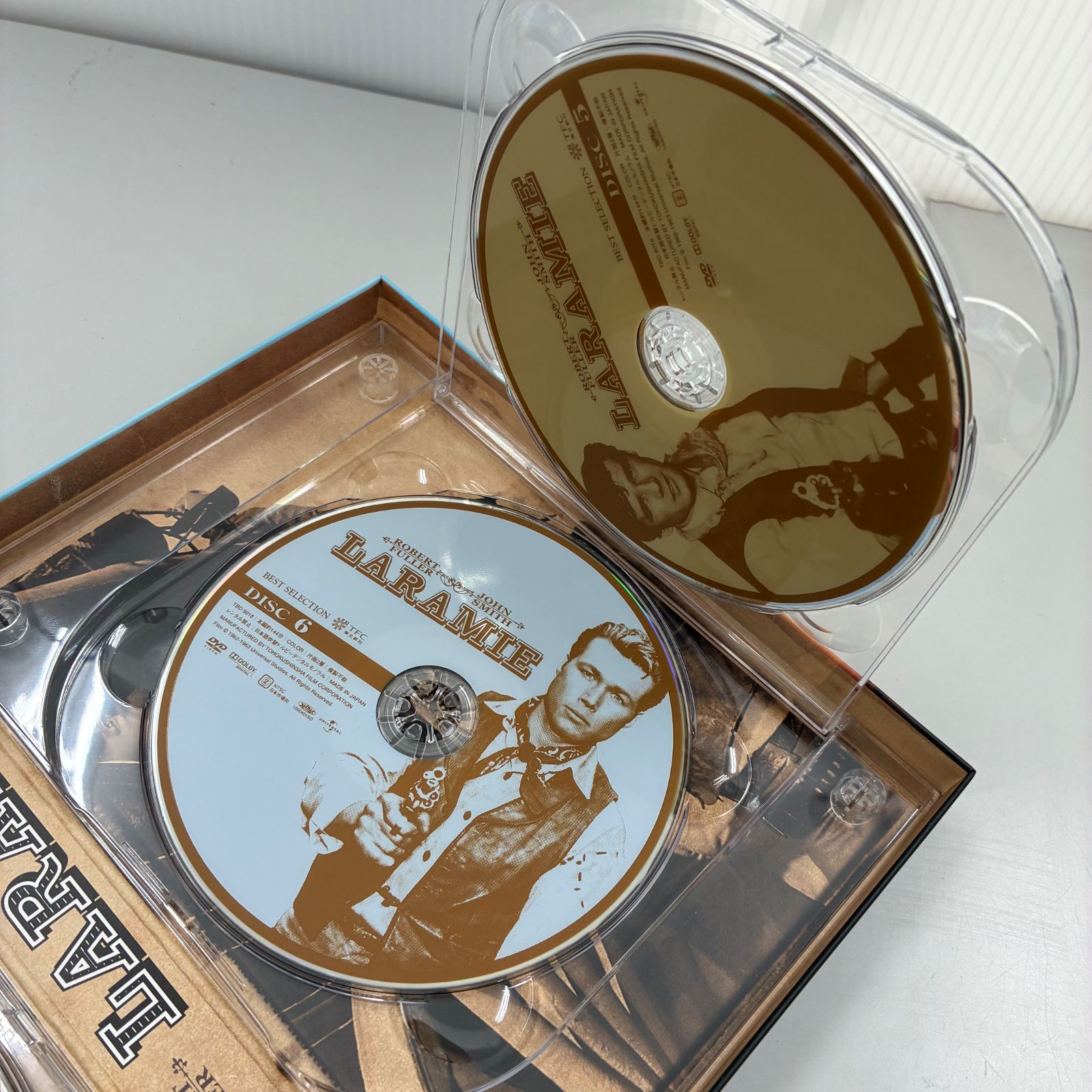 ☆ララミー牧場 DVD 6枚組 - メルカリ