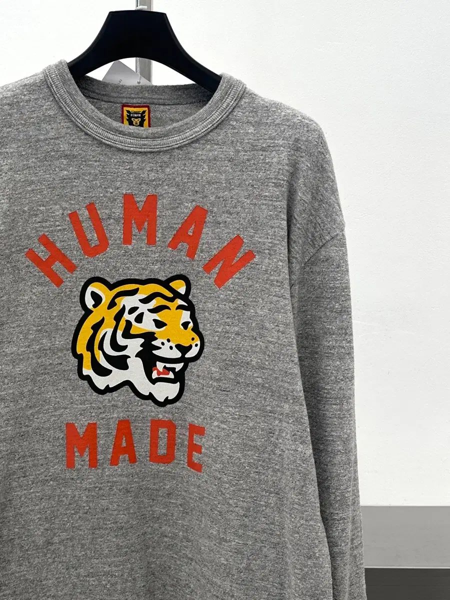 HUMAN MADE タイガー グレー 小売業者 ロングスリーブ HUMAN MADE トラ
