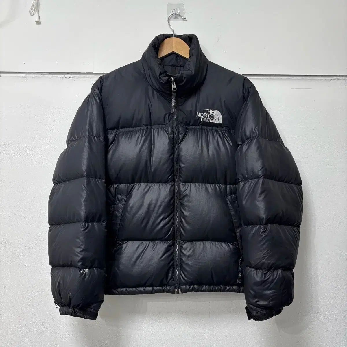 THE NORTH FACE ザノースフェイス ブラック 700 Nuptse ヌプシ ダウン