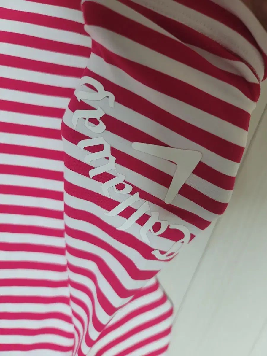 キャロウェイ ゴルフ リアルピンク/白 ストライプ タートルネック