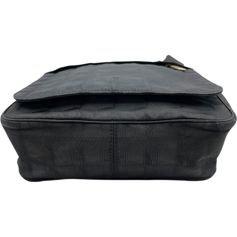 シャネル CHANEL ニュートラベルライン ショルダー A29347 ブラック GD