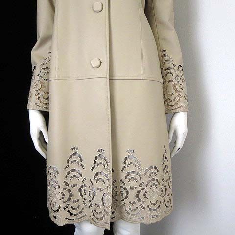 コート ラムレザー 羊革 ロングコート ノーカラー カットワーク 花柄