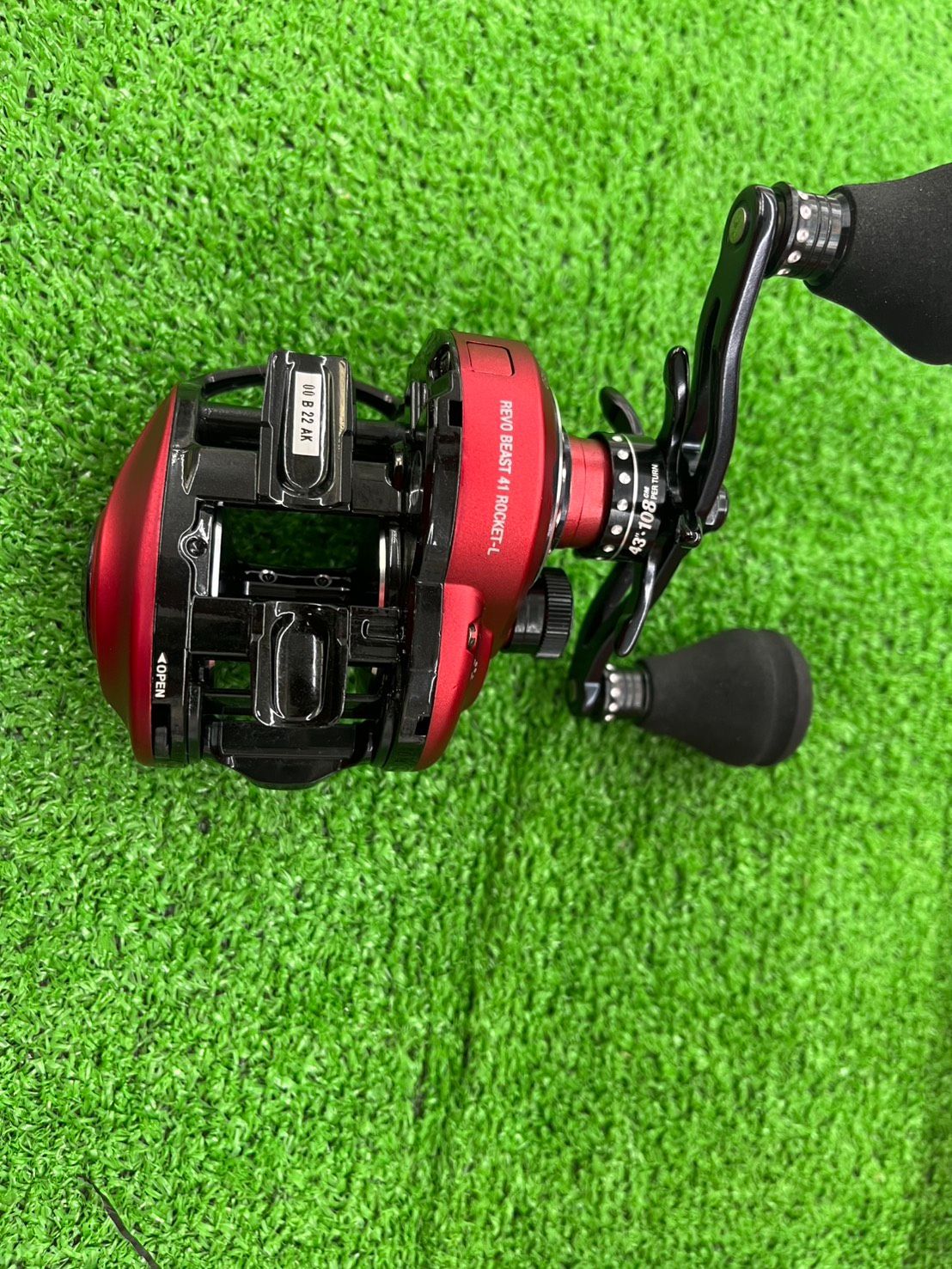 おまけハンドル付き！　アブガルシア レボ　ビースト　ロケット 美品]アブガルシア・レボ ビーストロケット(レフトハンドル） - メルカリ