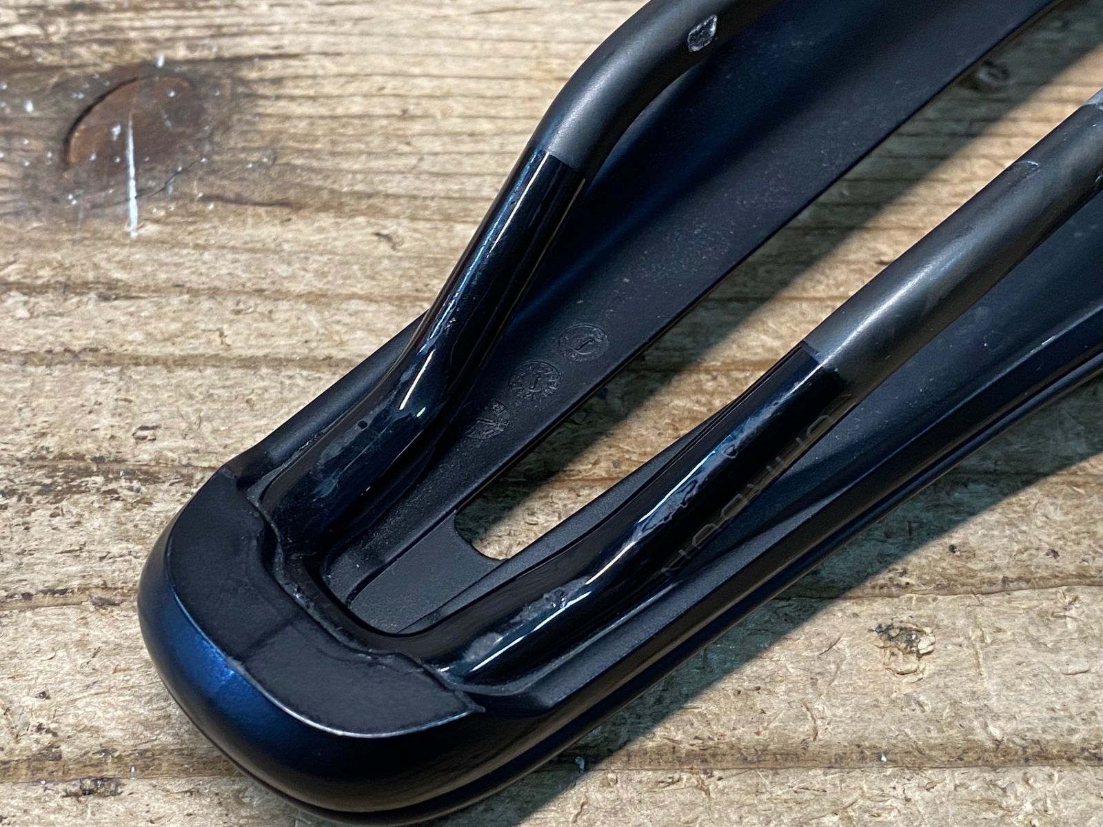 JP895 ボントレガー BONTRAGER AEOLUS PRO サドル カーボンレール