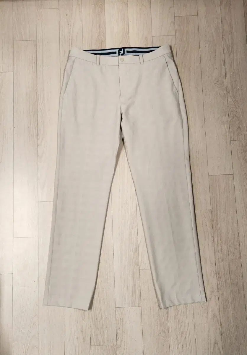 FootJoy ゴルフパンツ 82