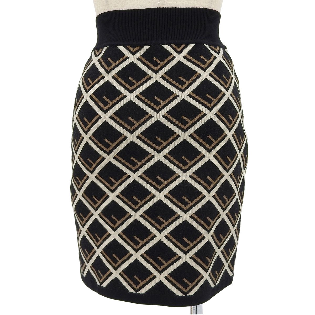 FENDI ロゴパターン ミニスカート サイズ42 中古・古着通販】FENDI (フェンディ) ズッカ柄ビジューミニスカート