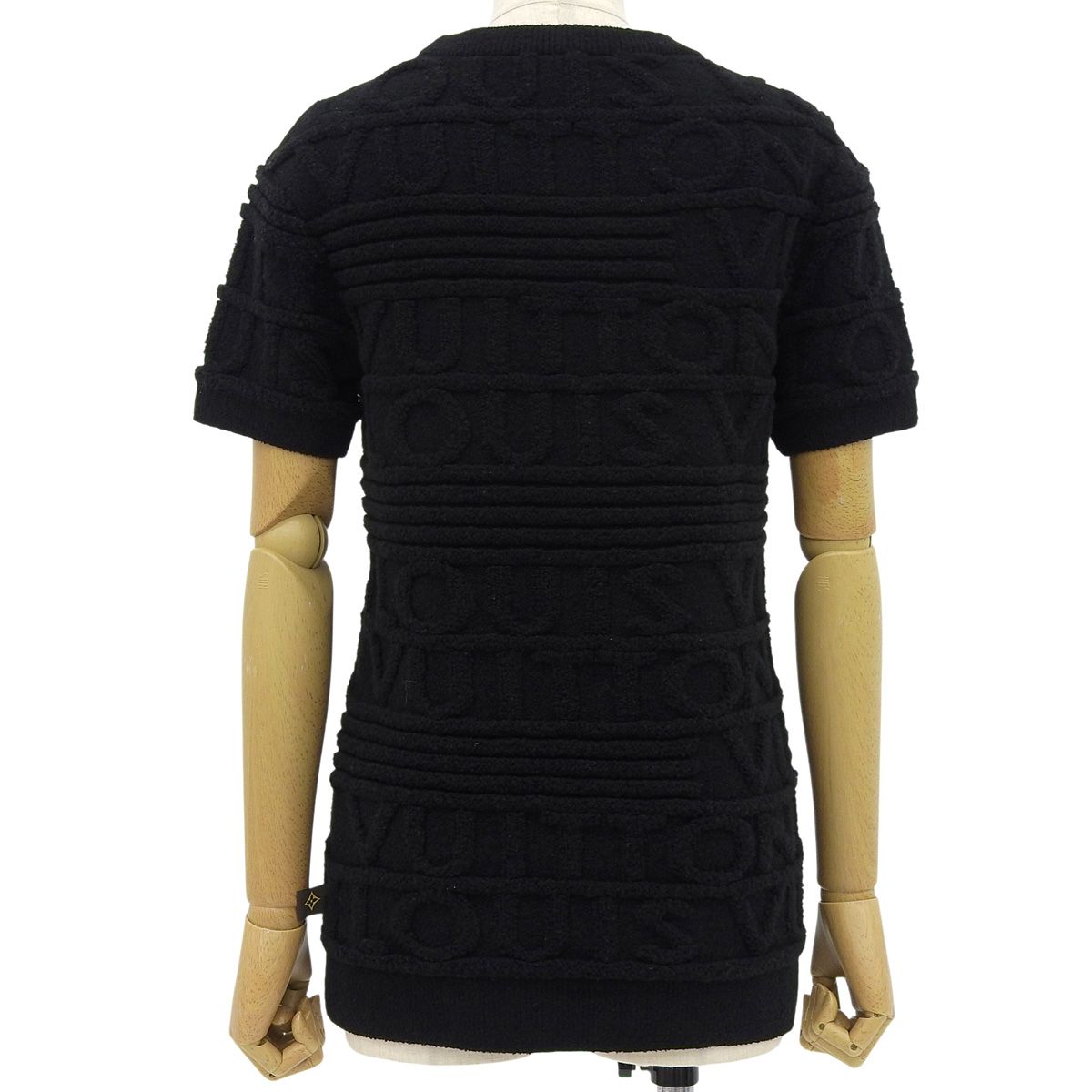 LOUIS VUITTON(ルイ・ヴィトン) エンボスモノグラム 半袖ニット ニット