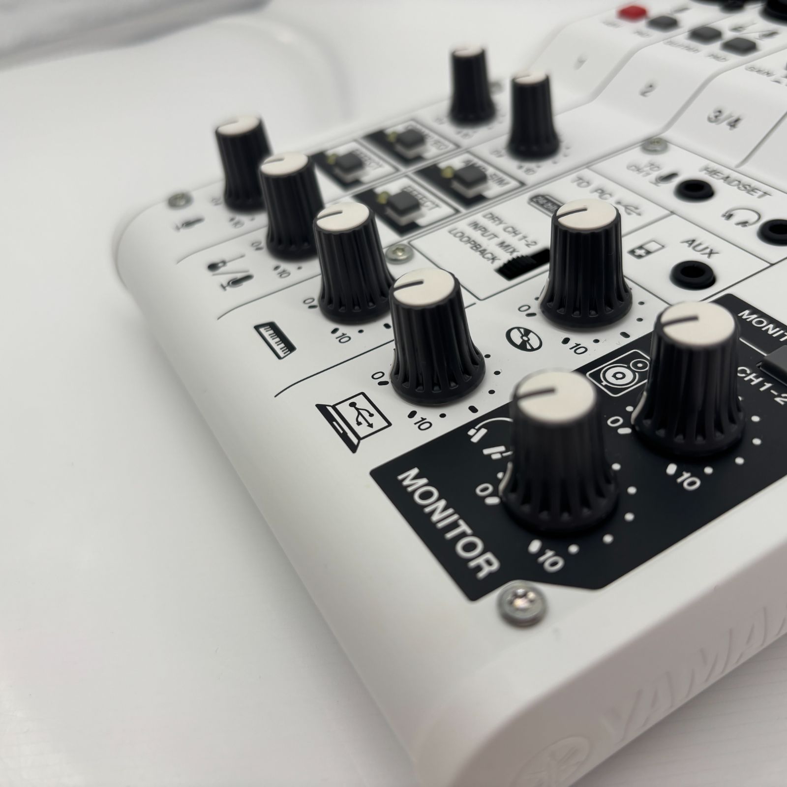 中古・美品】YAMAHA AG06 ミキシングコンソール - メルカリ