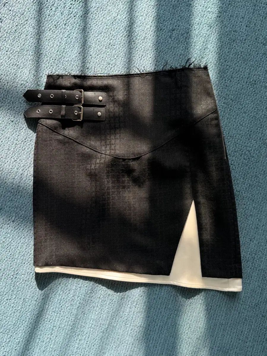 Dared デアード バックル ベルト スカート