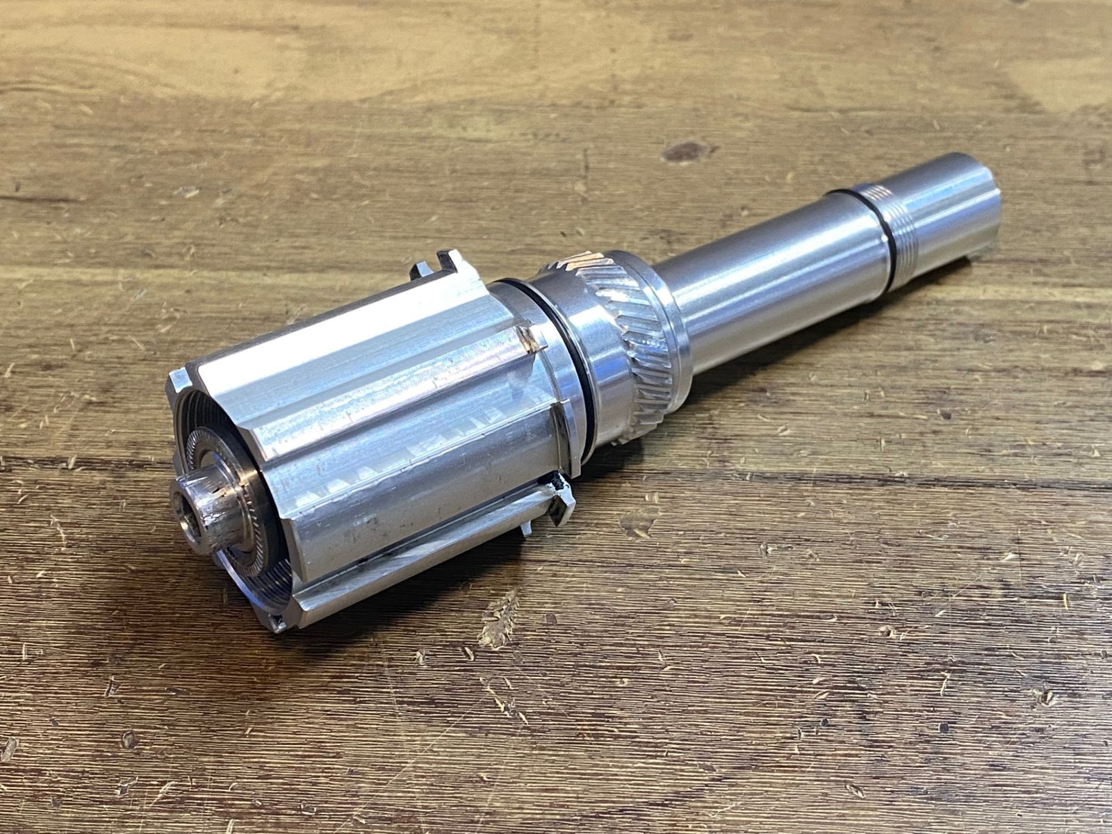 JI 793 クリスキング CHRIS KING Conversion Kit R 45 カンパニョーロフリーボディ 130 mm クイック用 ガリ傷 反フリーエンド