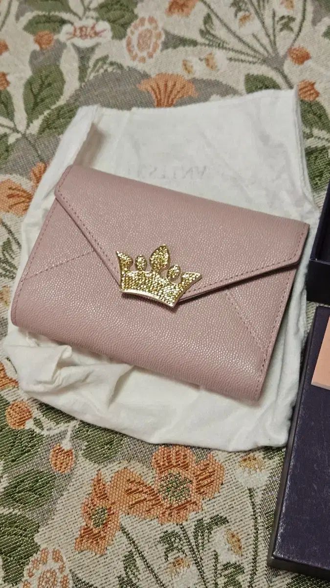 J ESTINA ジェイエスティナ MOMA 二つ折り財布 ピンク