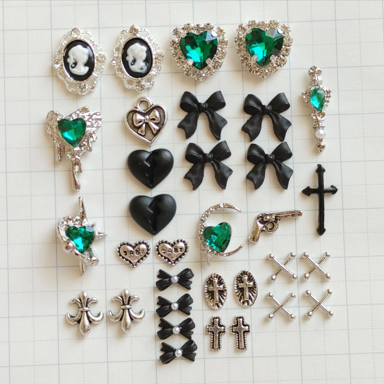 No.375 ゴシック 地雷系 緑 黒 シルバー ネイルパーツ まとめ売り