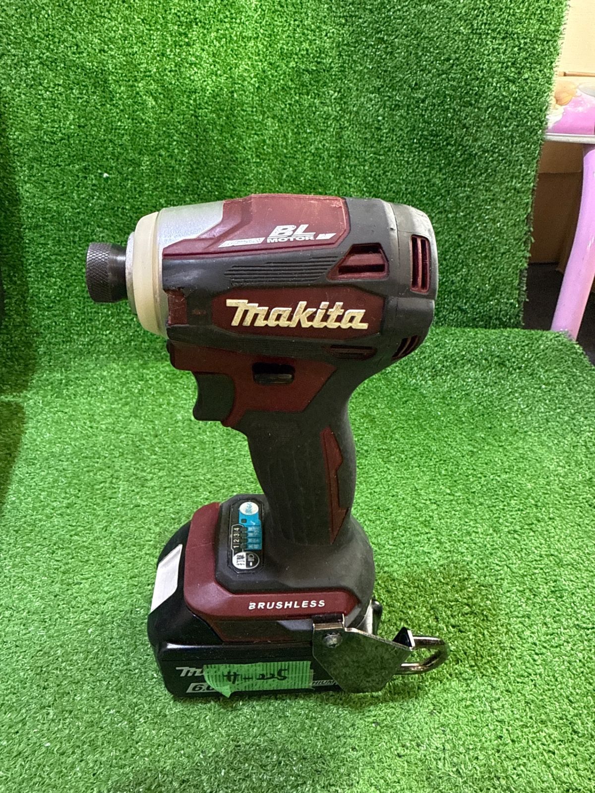 ｻ-225 マキタ TD 172 D 充電式インパクトドライバ 充電器 バッテリ ケース有 バッテリ充電回数 36 105回 ケース型番剝がれ有