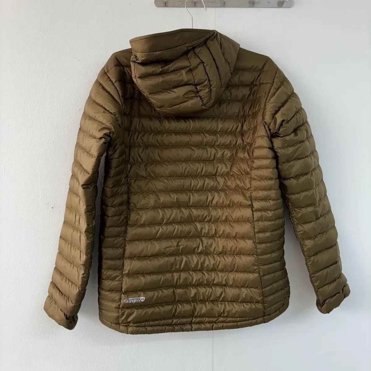 ラブ マイクロライト アルパイン ジャケット オーク COLOR Mサイズ