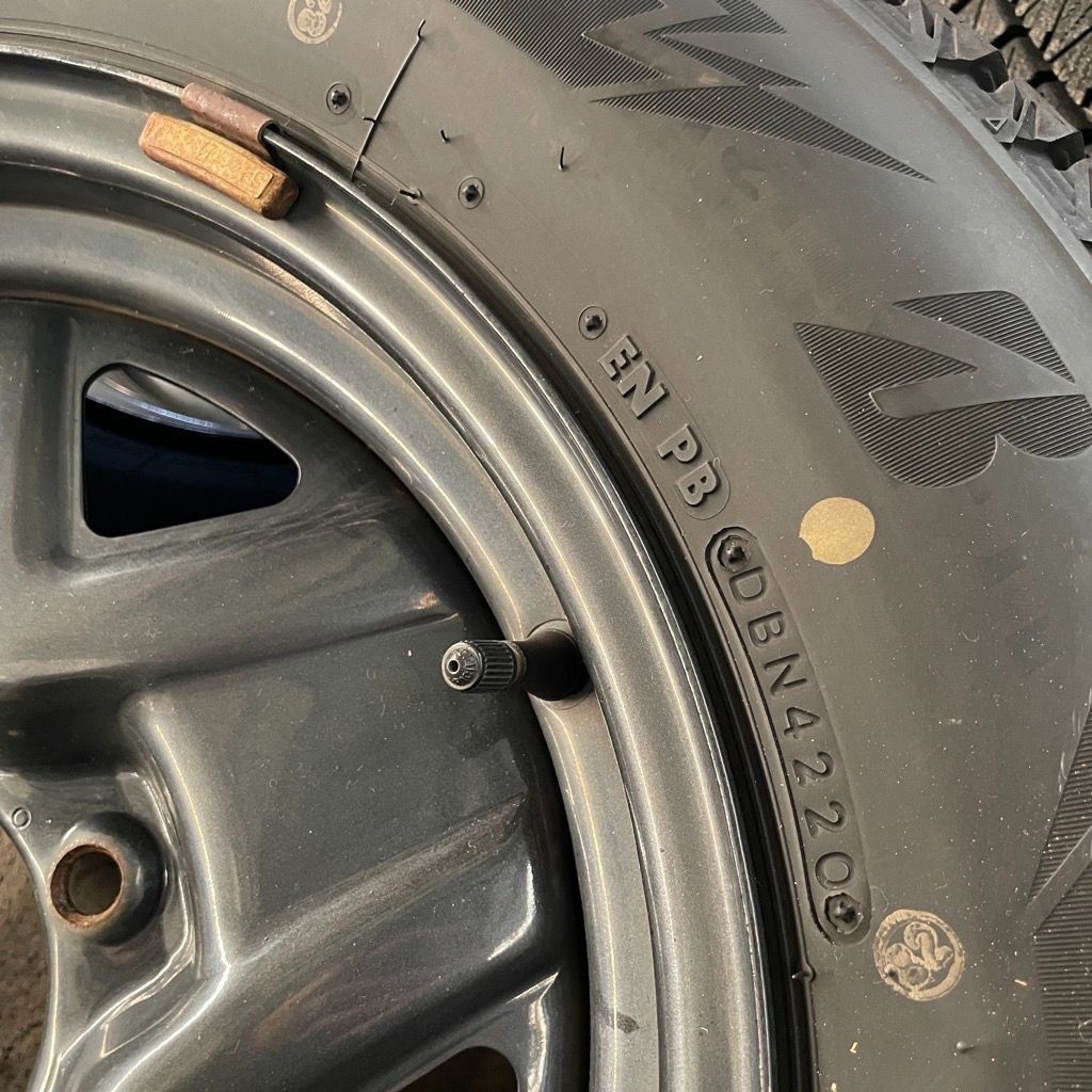  ジムニー スタッドレスDM V 3 2020年 スチールホイールセット4本 175 80 R 16 16インチ タイヤ ホイールセット