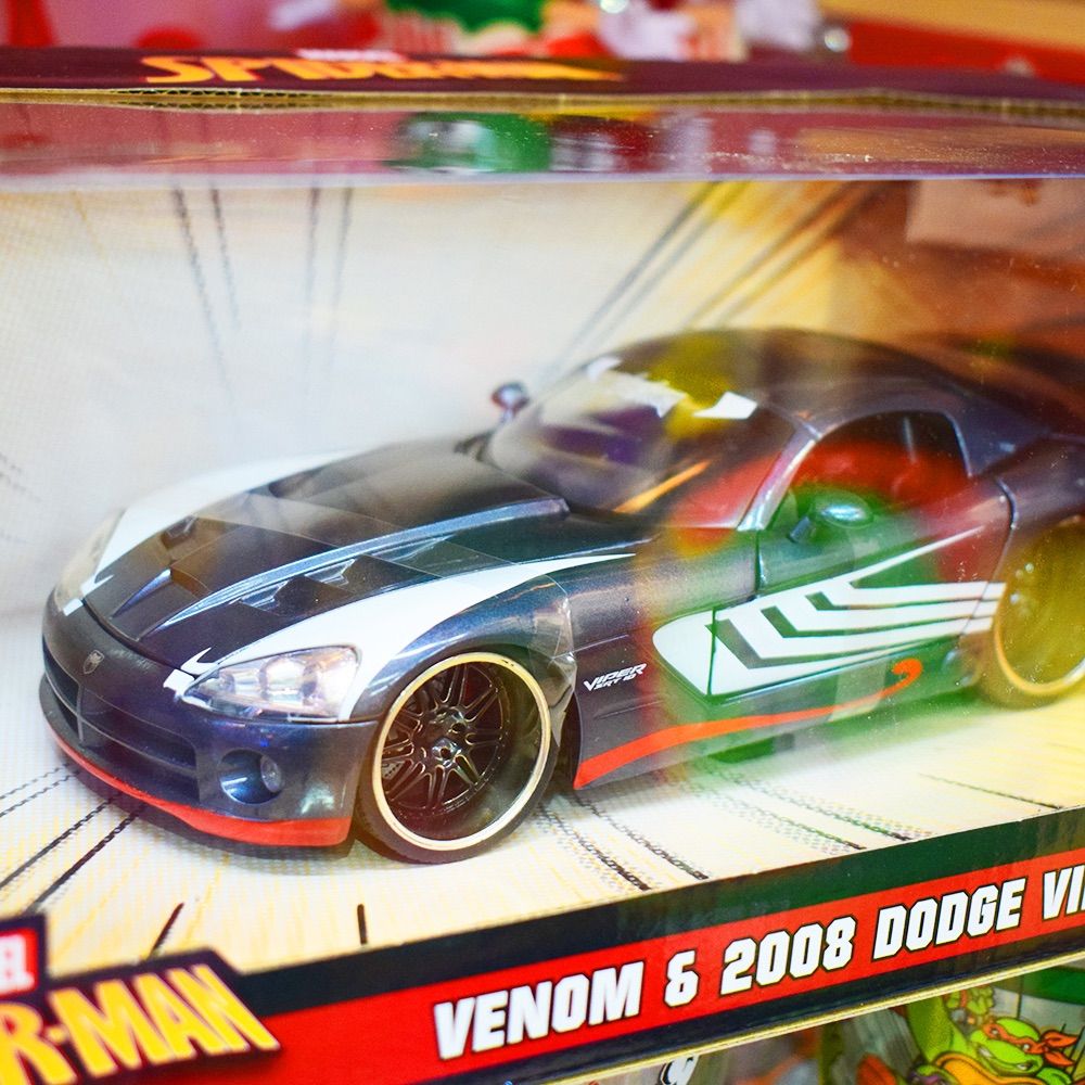 1/24 ダイキャスト ミニカー [スパイダーマン ヴェノム & 2008 DODGE