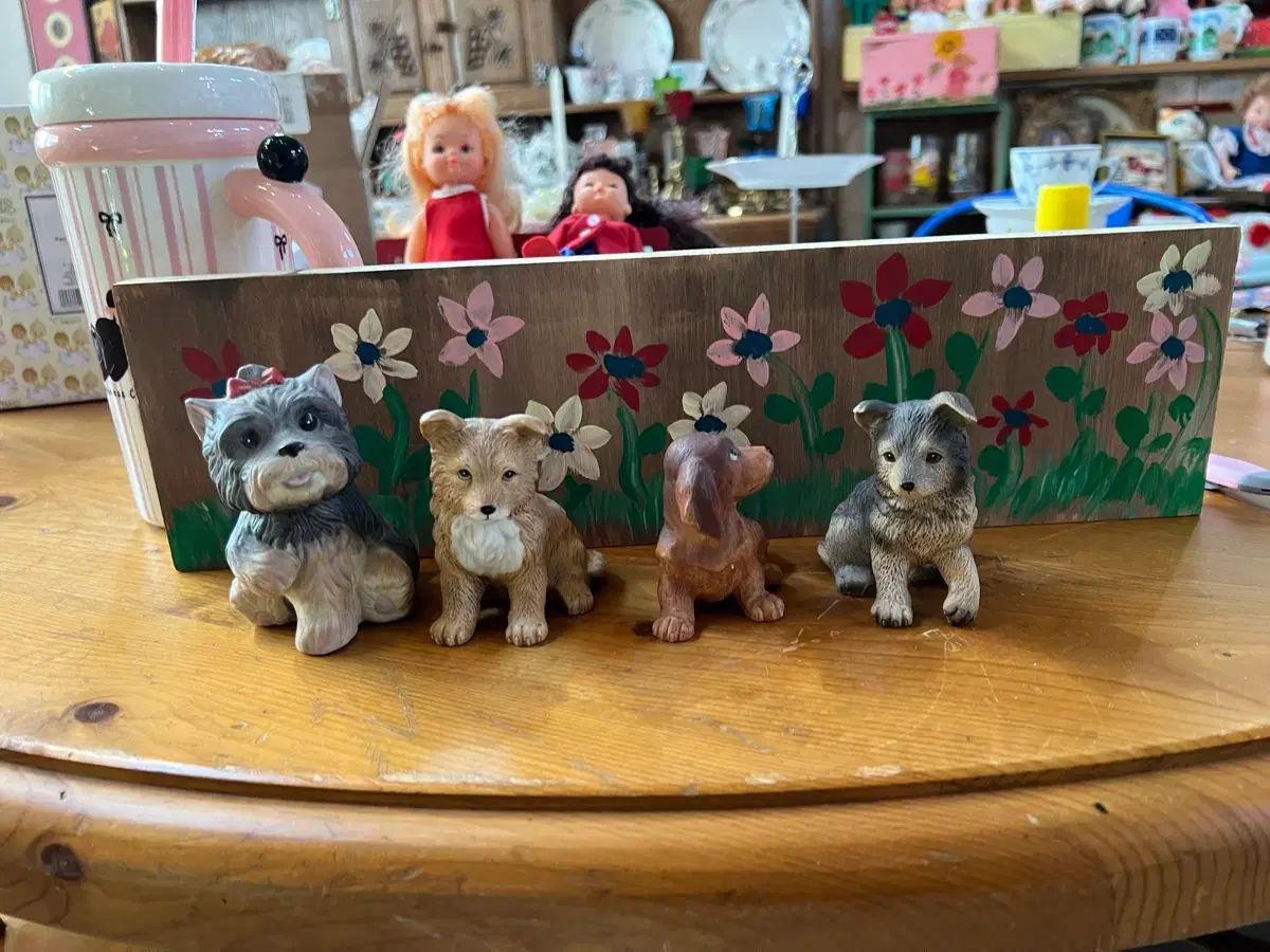 ショップ ヴィンテージ犬フィギュアセット オランダ製ビーグル犬の陶器
