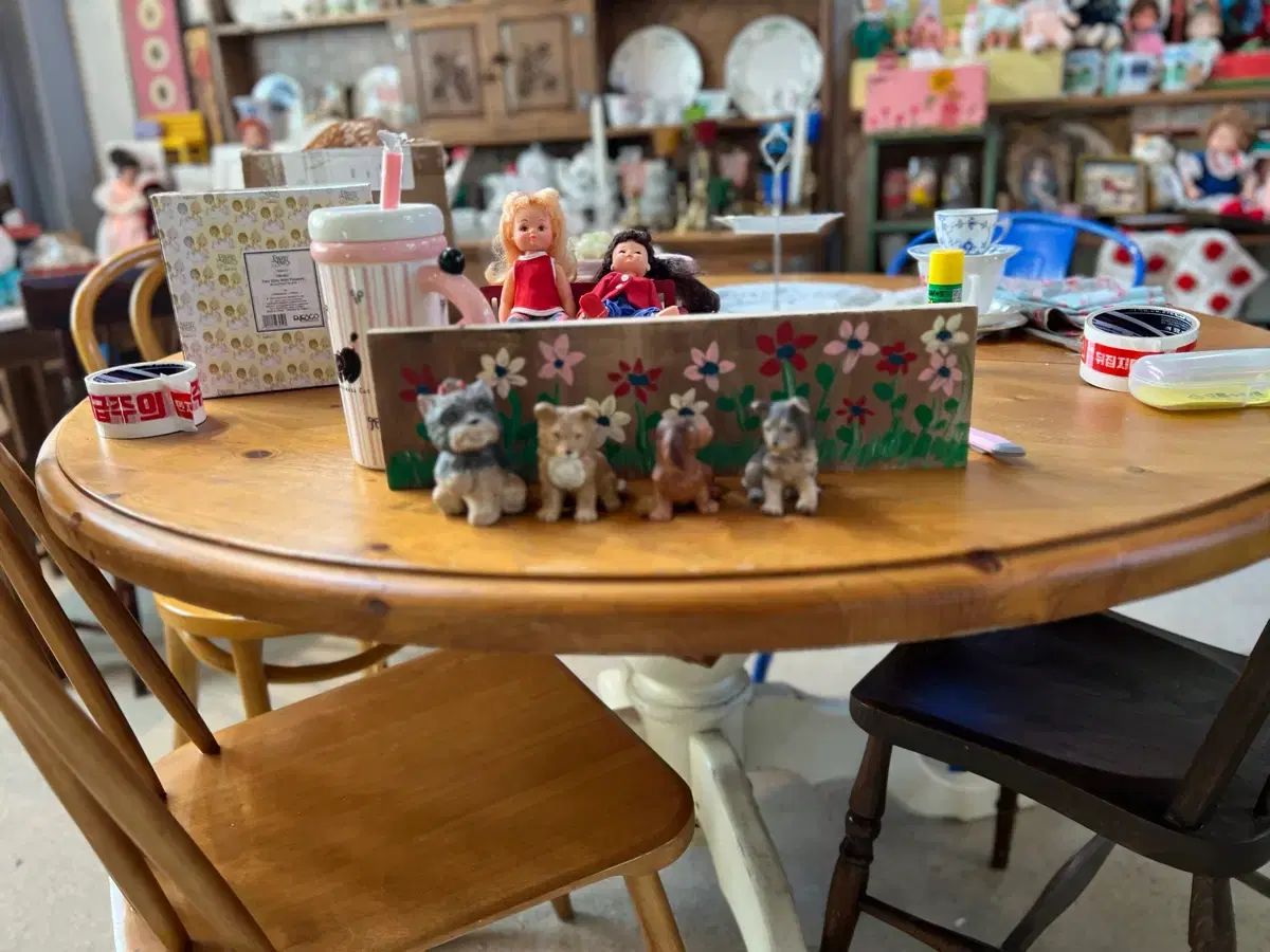 ショップ ヴィンテージ犬フィギュアセット オランダ製ビーグル犬の陶器