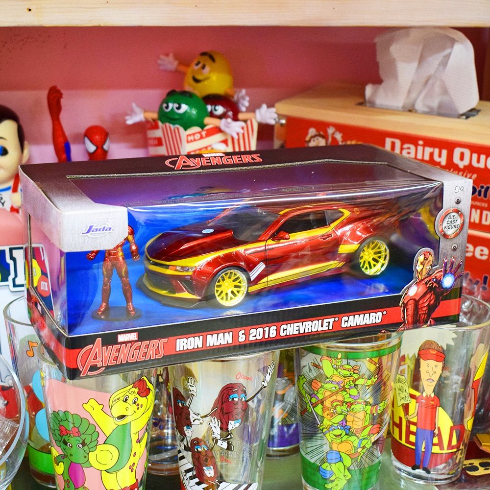 1/24 ダイキャスト ミニカー [アイアンマン & 2016 Chevy Camaro SS