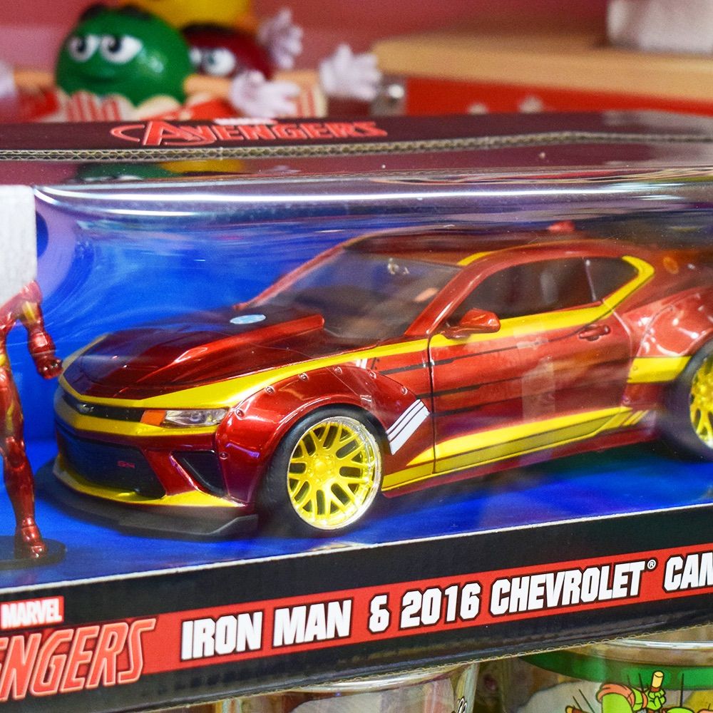 1/24 ダイキャスト ミニカー [アイアンマン & 2016 Chevy Camaro SS