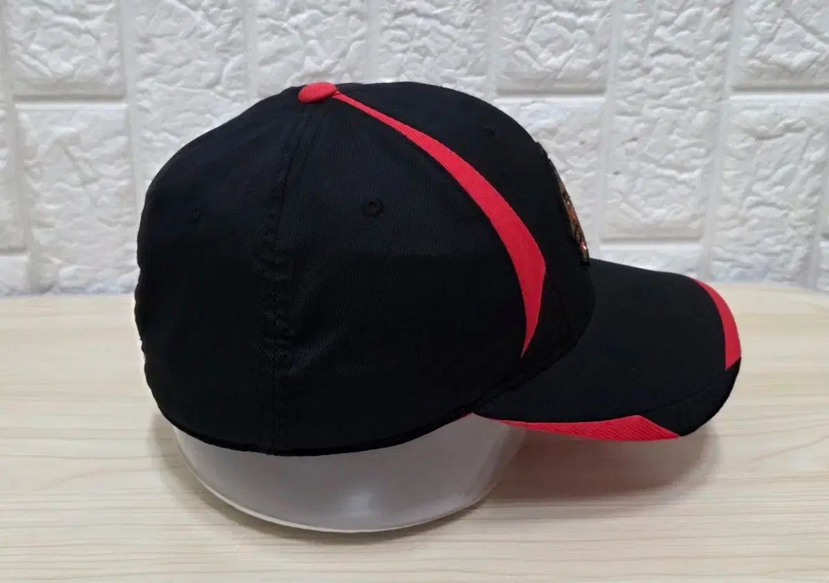 Reebok(リーボック)NHL シカゴブラックホークス ホッケーシャツ #19
