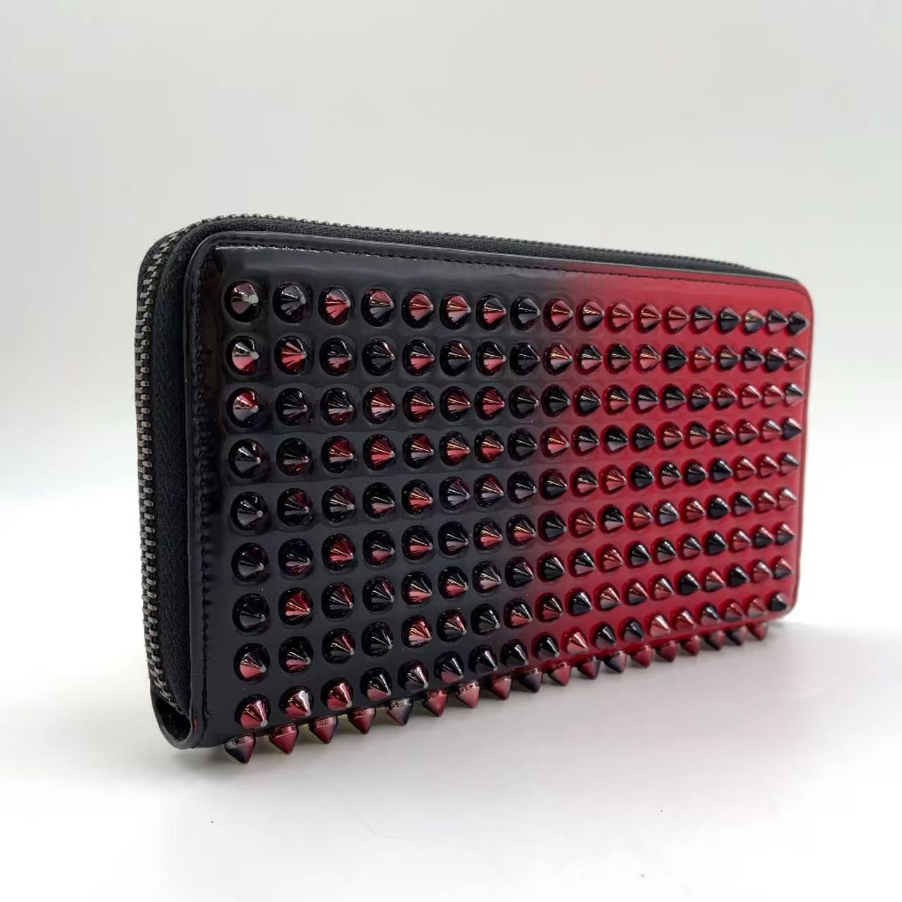 Christian Louboutin スタッズ エナメルレザー×スタッズ ブラック